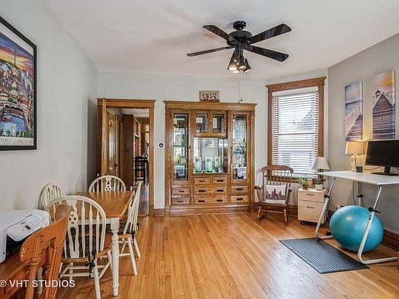 4th image of 5333 N Sawyer Ave #1