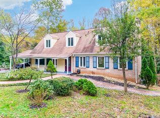 2506 Pinoak Ln, Reston, VA 20191