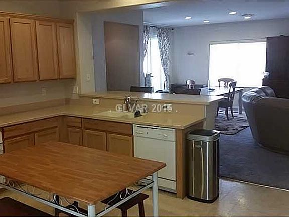 5th image of 8829 Lauderhill St