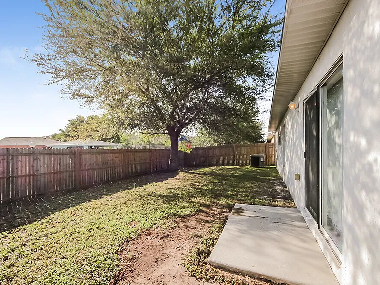 2923 Elbib Dr — Photo 15