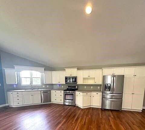 2nd image of 426 N 1st St