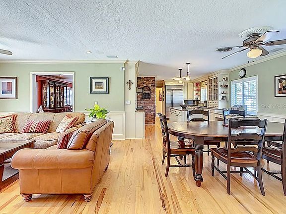 2nd image of 844 Brock St