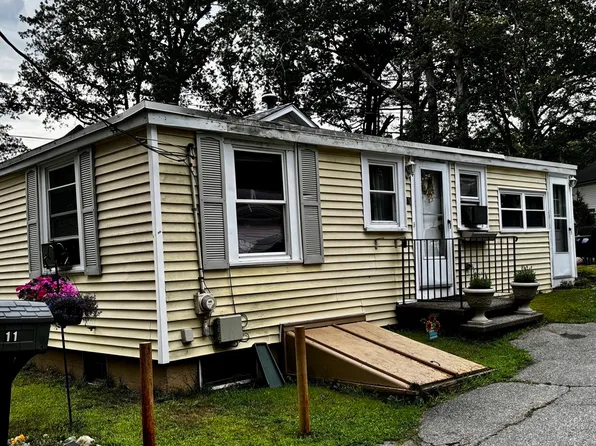 11 Old Andover Rd, North Reading, MA 01864