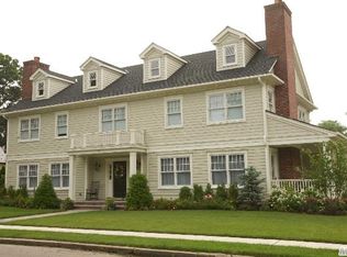 75 Forestdale Rd, Rockville Centre, NY 11570