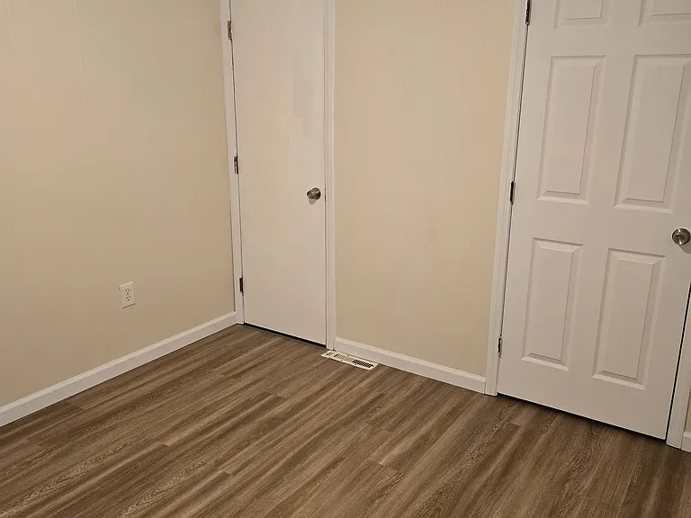 4435 Clifford Rd — Photo 6