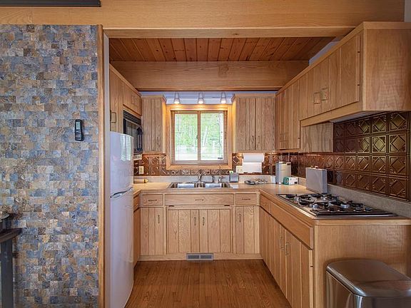 3rd image of 40699 Mary Lake Rd