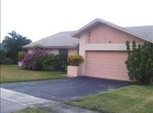 4611 NW 93rd Ave, Sunrise, FL 33351