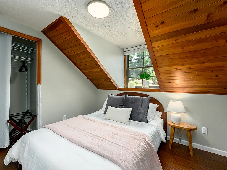 28505 SW Ladd Hill Rd — Photo 14