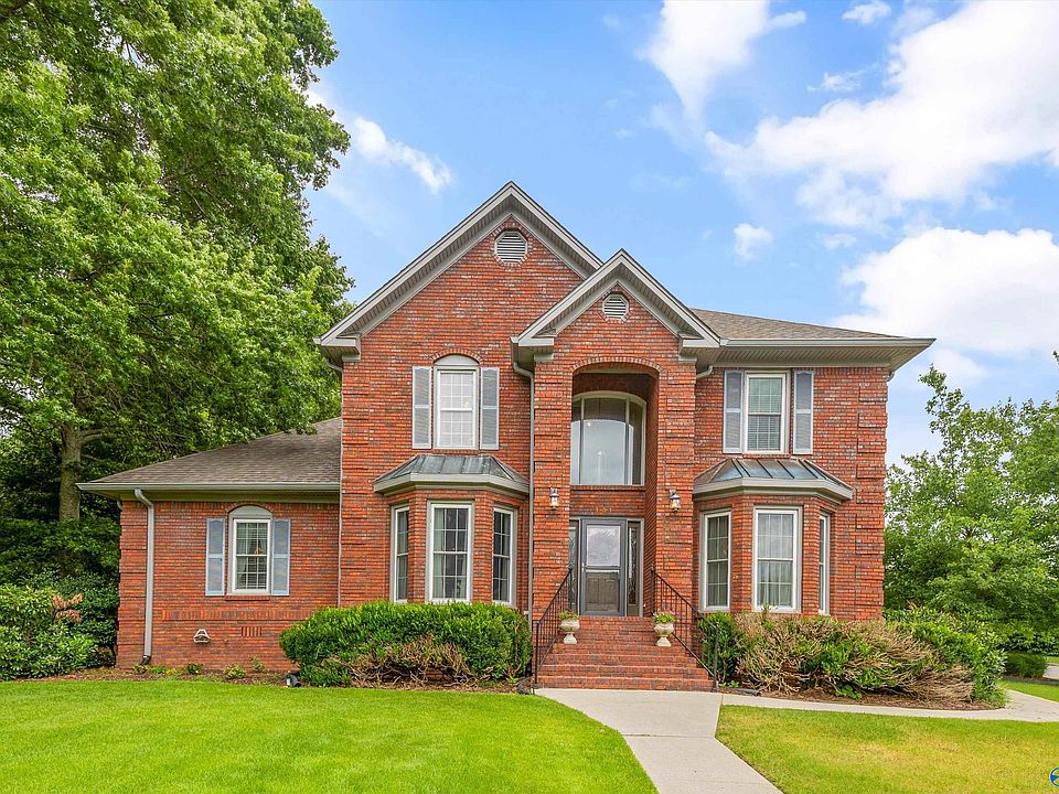 1st image of 131 Oakhurst Dr