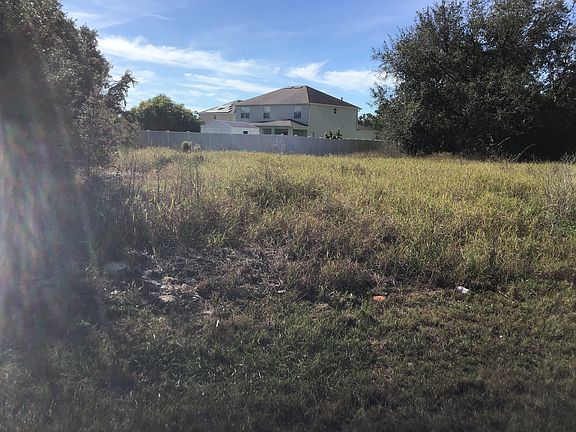 5th image of 375 Churchill Ct