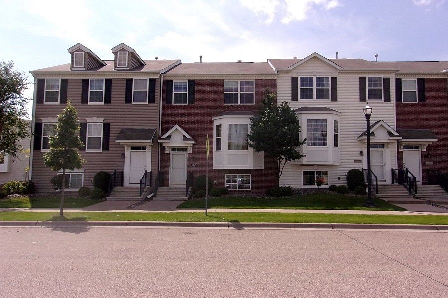 1st image of 562 Huset Pkwy NE