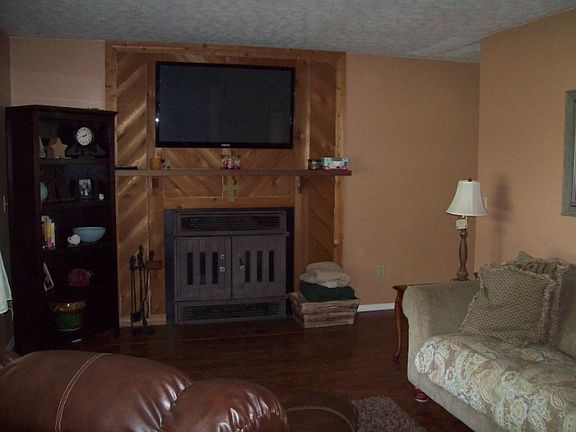 5th image of 867 Sunset Dr