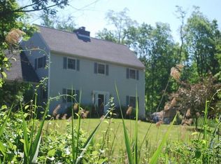 4 Cove Rd, Rhinebeck, NY 12572