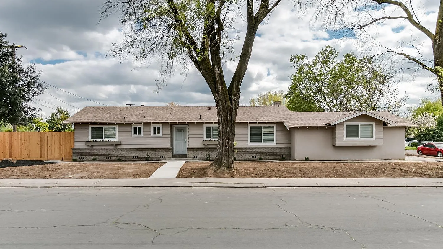 602 Placid Ln photo 1