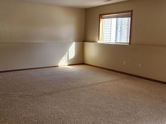 2nd image of 14292 Tamarack St NW
