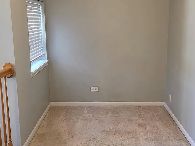 84 Woodview Ct — Photo 8