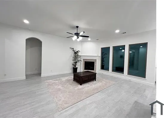 2524 Lafayette Dr — Photo 17