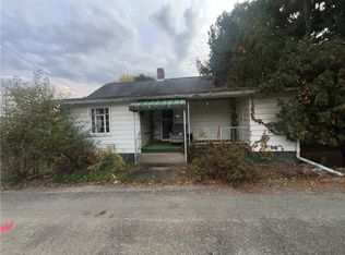 304 Warden St, Mount Pleasant, PA 15666