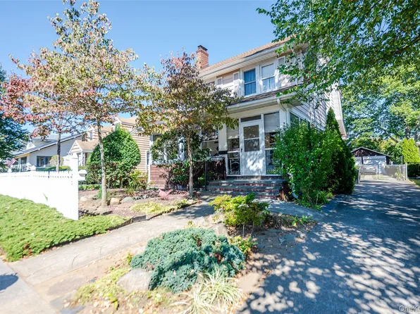 480 Windsor Place, Oceanside, NY 11572