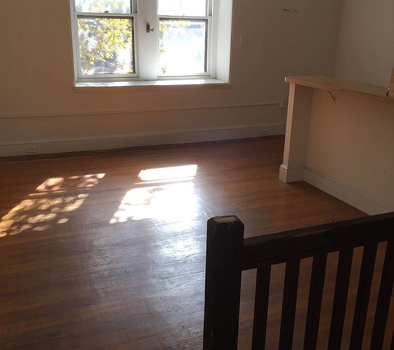 2nd image of 2045 Spruce St APT 4