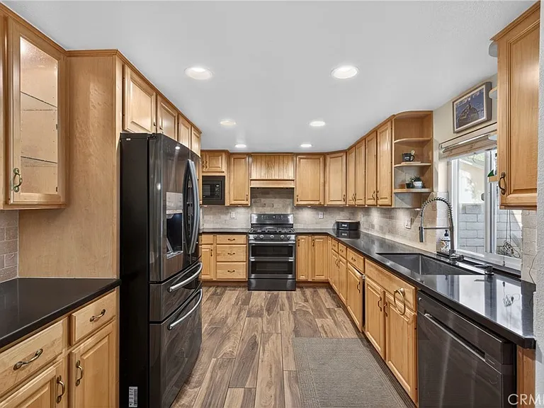 1555 Lynne Ct — Photo 14