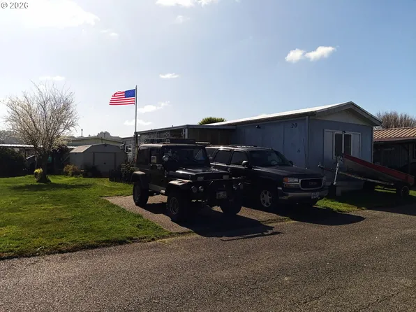 1000 N 8th St Space 20, Reedsport, OR 97467