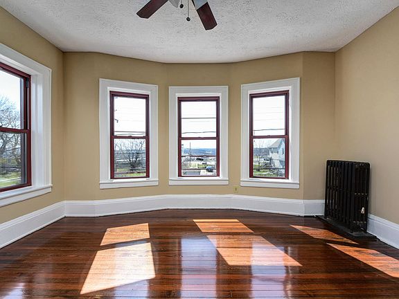 5th image of 1306 Holmden Ave APT 34