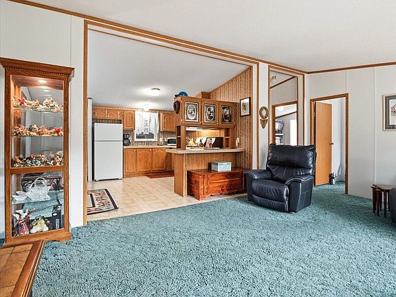 4th image of 6691 Boone Ln
