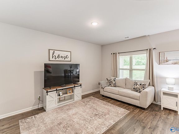 4th image of 119 Branton Ct