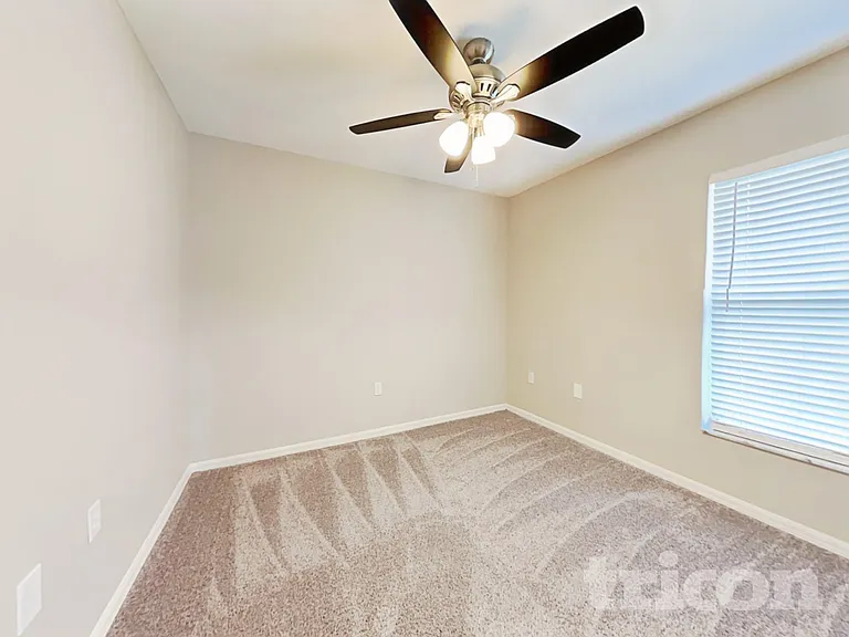 3124 58th Ter E — Photo 9