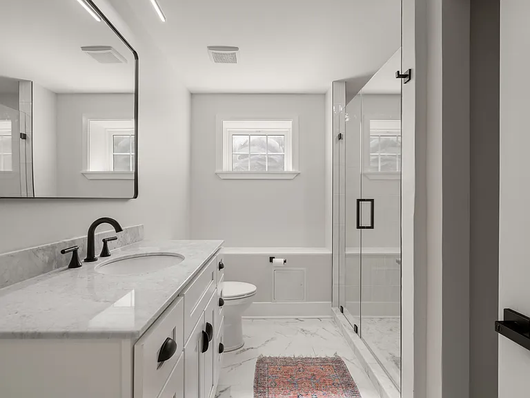 1629 E Eyre St — Photo 10
