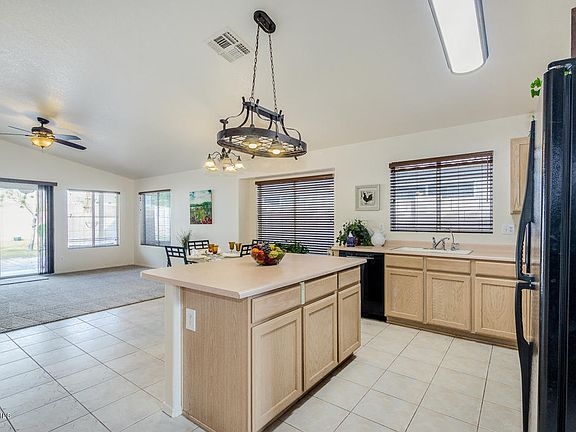 5th image of 8630 W Paradise Ln