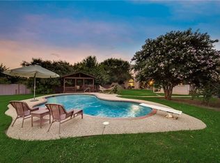 7890 W Highland Rd, Red Oak, TX 75154