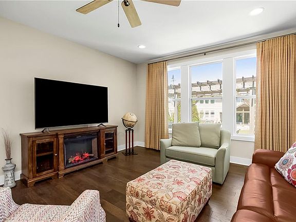 4th image of 23602 W 92nd St