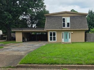 8340 Farmington Dr E, Southaven, MS 38671