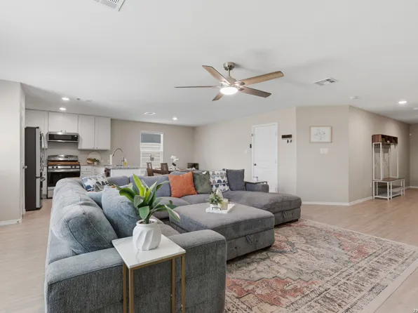 14818 Dillard Mill, San Antonio, TX 78254