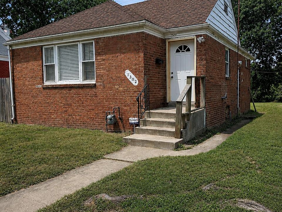 1st image of 1302 Dakota St