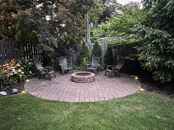 4th image of 213 S Haven St