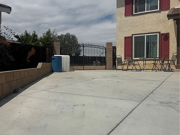 3rd image of 860 Arbor Ridge Rd