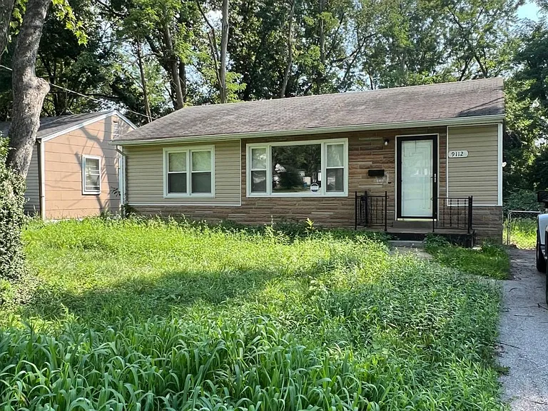 9112 Belcour Dr — Photo 25