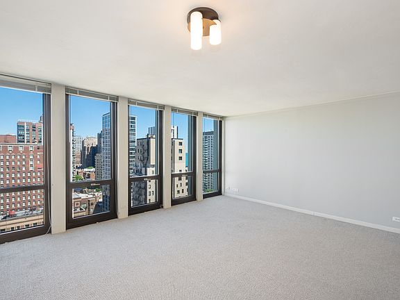 3rd image of 1 E Scott St APT 2002
