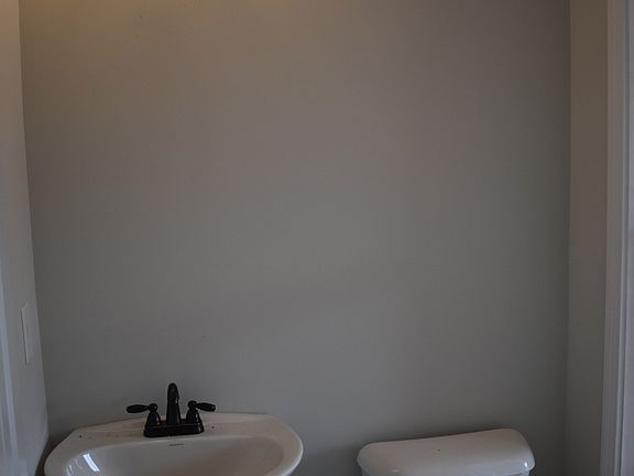 4th image of 106 Chestnut Hl Lot 106
