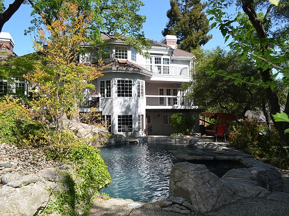 3rd image of 108 Swift River Dr
