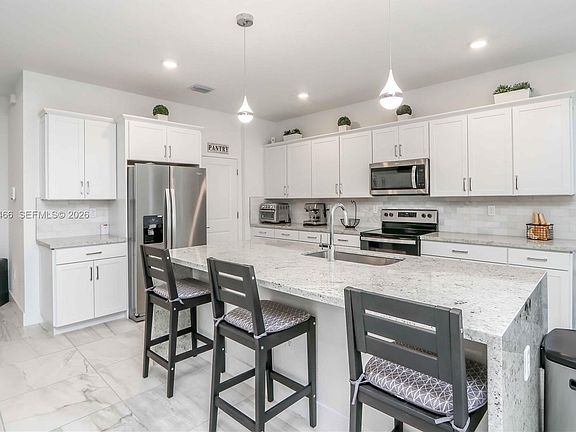 4th image of 28805 SW 186th Ave