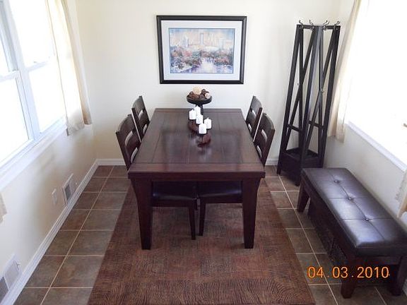 Dining space could also be used for office