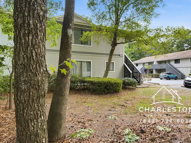 2741 Jobee Dr #5 — Photo 2