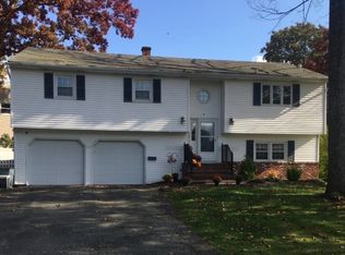 4 Meadow Dr, Dover, NJ