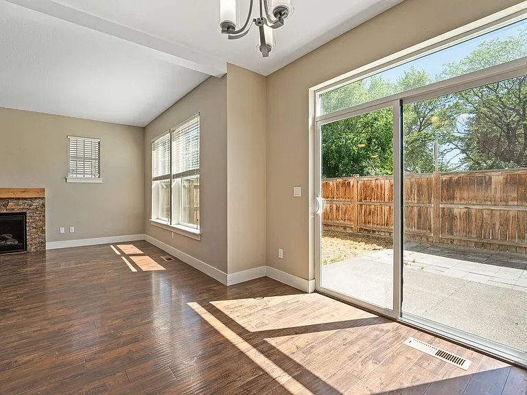 1064 SE Leonel Ln — Photo 19