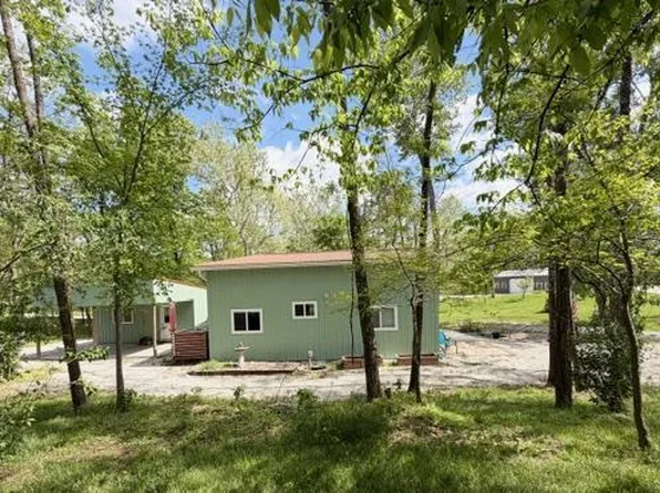 1002 Hunter Park, Keytesville, MO 65261