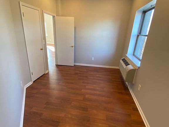 3rd image of 30 S Doughty Ave APT 204